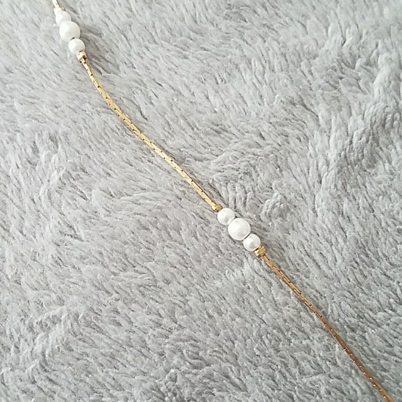 Gold & Pearl costume necklace - Picture 4 of 4